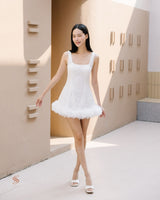 Blanco lace dress